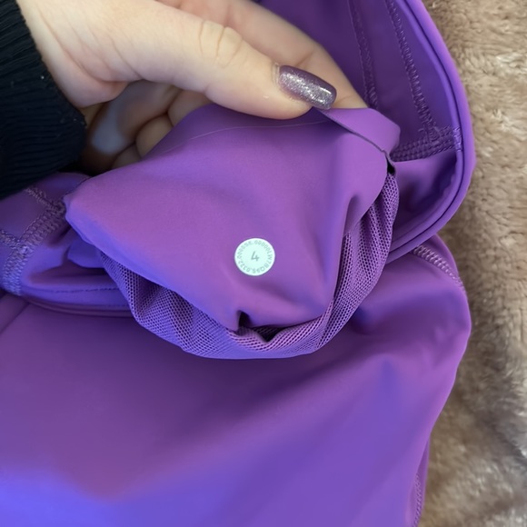 NWOT Lulumon Biker Shorts 8” - Picture 3 of 4